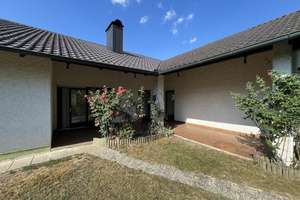 Großzügiger Bungalow mit Traumgrundstück, Dreifachgarage in Markt Eichendorf - provisionsfrei – Die vollständige Adresse der Immobilie erhältst du vom Anbieter., 94428 Eichendorf – Vorschaubild 6