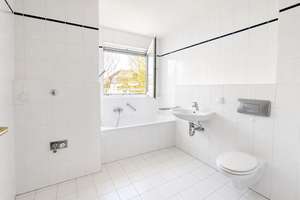 Traumhafte Dachterrassenwohnung mit Aufzug und Tiefgaragenstellplatz! Direkte Nähe zur Innenstadt! – Die vollständige Adresse der Immobilie erhältst du vom Anbieter., 1069 Südvorstadt-Ost, Dresden – Vorschaubild 9