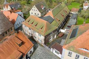 Historisches Schmuckstück! Wohnhaus in zentraler Innenstadtlage mit denkmalgeschütztem Fabrikgebäude – Die vollständige Adresse der Immobilie erhältst du vom Anbieter., 95473 Creußen – Vorschaubild 33