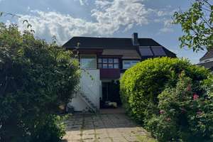 Schleswig: Charmante Doppelhaushälfte in Bestlage von Schleswig – mit Wintergarten & Traumgarten – Die vollständige Adresse der Immobilie erhältst du vom Anbieter., 24837 Schleswig – Vorschaubild 13