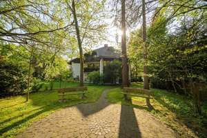 Großzügiges Wohnen auf zwei Ebenen in einer der besten Lagen Münchens. Exklusive 5-Zimmer-Wohnung – Die vollständige Adresse der Immobilie erhältst du vom Anbieter., 81545 Harlaching, München – Vorschaubild 14