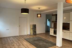 Ansprechende und vollständig renovierte 2-Raum-Loft-Wohnung in Krumbach (Schwaben) – Die vollständige Adresse der Immobilie erhältst du vom Anbieter., 86381 Krumbach (Schwaben) – Vorschaubild 2