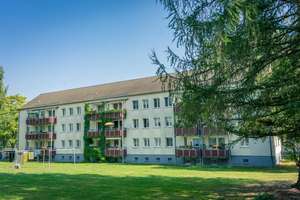 Balkonwohnung in begrünter Wohnlage – Sterzelstr. 30, 9117 Siegmar, Chemnitz – Vorschaubild 1