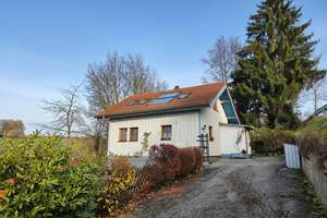 Einfamilienhaus mit schönem Ausblick – Die vollständige Adresse der Immobilie erhältst du vom Anbieter., 84307 Eggenfelden – Vorschaubild 3