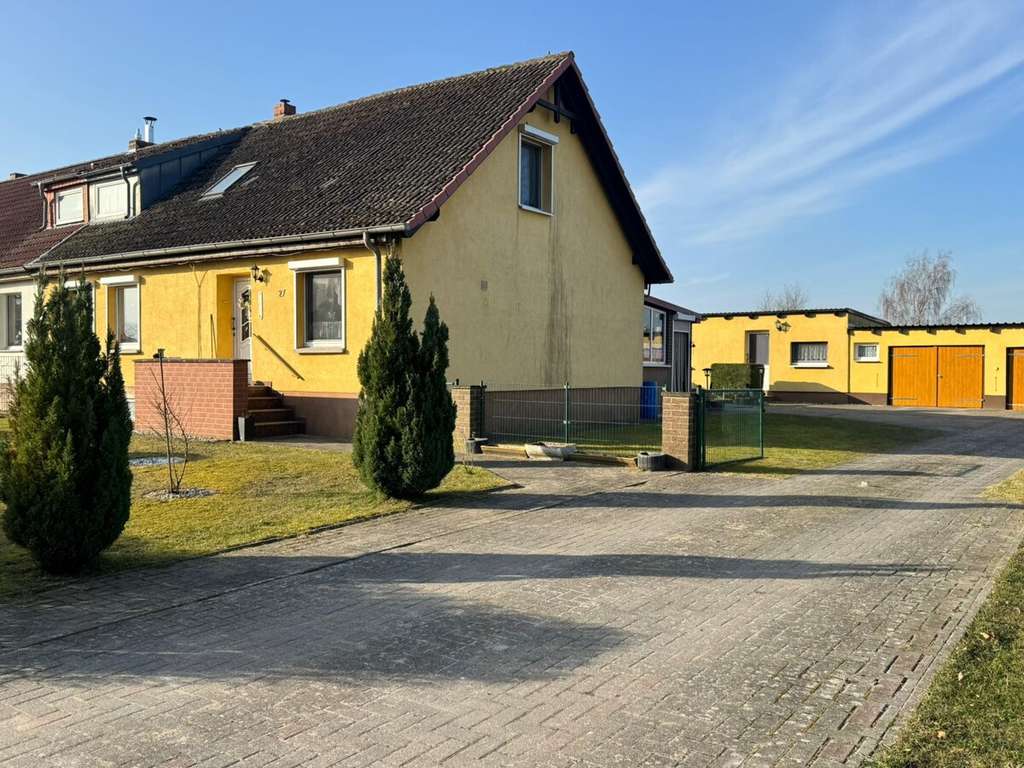 Immobilie in Groß Pankow (Prignitz) - Doppelhaushälfte mit Mietwohnung/Ferienwohnung in Kammermark/Pritzwalk! - Bild 1