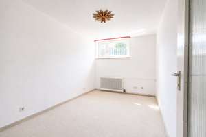 Komfortabler Bungalow mit besonderem Grundriss in großzügiger Gartenstadtlage am Ostpark – Die vollständige Adresse der Immobilie erhältst du vom Anbieter., 81735 Waldtrudering, München – Vorschaubild 23