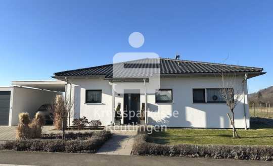 Modernes Wohnen auf einer Ebene - Neuwertiger Bungalow mit Garten 