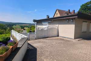 Vollständig renovierte 2-Zimmer-Terrassenwohnung mit Balkon in Alfeld – Am Eiberg 3, 31061 Alfeld (Leine) – Vorschaubild 1