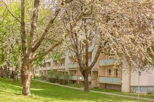 1 Raum-Wohnung mit Balkon