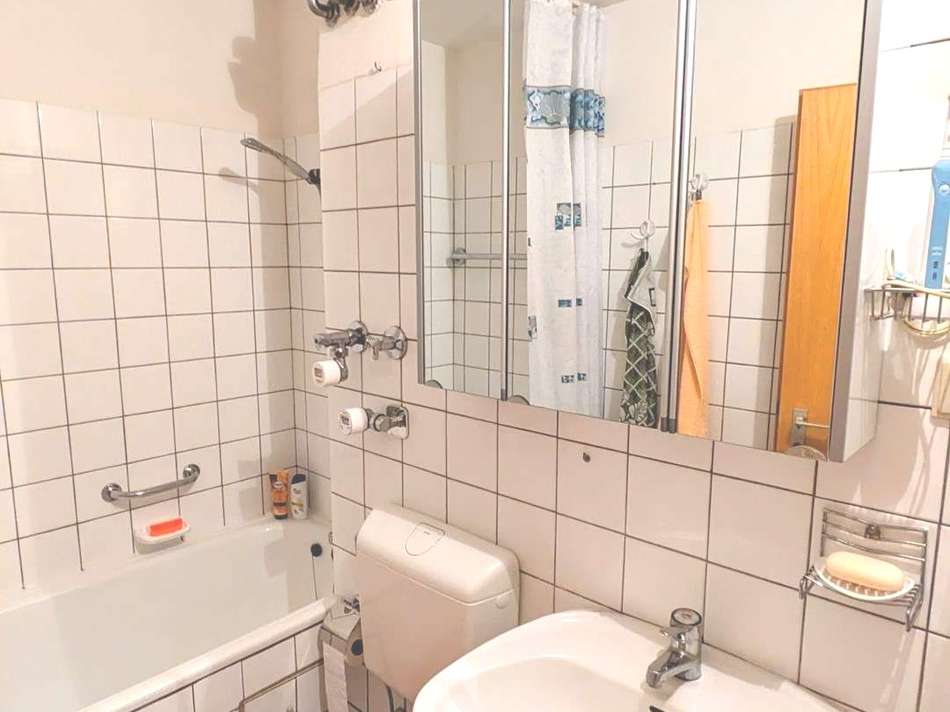 Bad mit Wanne