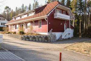EFH mit Einliegerwohnung; Viel Platz in See- und Waldnähe, ideal auch für (Ferien-) Vermietung – Die vollständige Adresse der Immobilie erhältst du vom Anbieter., 79859 Schluchsee – Vorschaubild 1