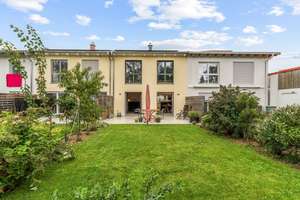 Ihr neues Familienzuhause: viel Raum, Garten und Ruhe im Süden Münchens mit Top-Energieeffizienz – Die vollständige Adresse der Immobilie erhältst du vom Anbieter., 85635 Höhenkirchen-Siegertsbrunn – Vorschaubild 1