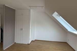 2-Raum-Dachgeschossstudio mit Einbauküche in Huttrop – Huttropstraße 42, 45138 Huttrop, Essen – Vorschaubild 5