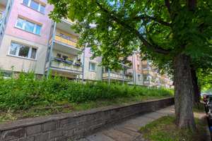 die Stadt zum Greifen nahe - helle 3 Zimmer mit großem Südbalkon, Tageslichtbad und Einbauküche – Heinrich-Beck-Str. 56, 9112 Kaßberg, Chemnitz – Vorschaubild 9