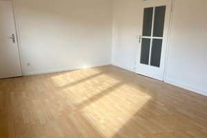 Helle 2-Zimmer Dachgeschosswohnung mit Garage in SZ-Bad!