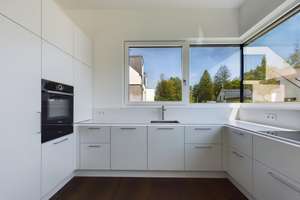Exklusives Einfamilienhaus mit Designanspruch, großzügigem Garten und hochwertiger Ausstattung – Die vollständige Adresse der Immobilie erhältst du vom Anbieter., 81929 Johanneskirchen, München – Vorschaubild 8