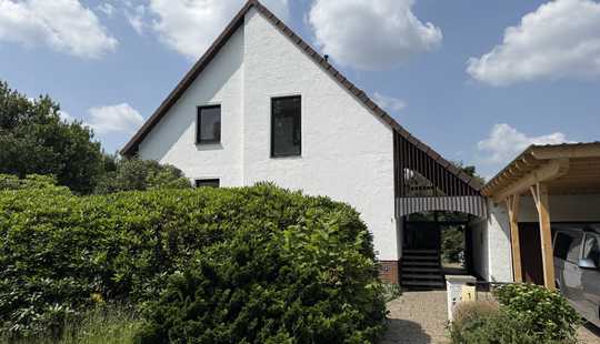 Bild von Großburgwedel: Exzellente Doppelhaushälfte mit Keller, Garten & Garage in Top Lage!