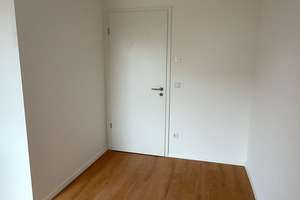4,5 Zimmer Garten- Terrassen-Wohnung in Regensburg Oberisling  – 93053 Oberisling-Graß, Regensburg – Vorschaubild 11