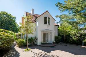 Architektenvilla in Bestlage von Rissen – Die vollständige Adresse der Immobilie erhältst du vom Anbieter., 22559 Rissen, Hamburg – Vorschaubild 1