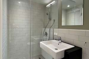 Möbliertes Studio 4.OG im Fritz Tower, Concierge und Gym – Lehrter Strasse 24b, 10557 Moabit, Berlin – Vorschaubild 6