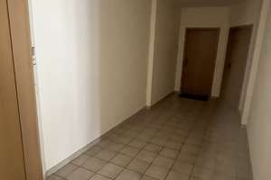 Vielseitige Gewerbeimmobilie mit Wohnanteil und großzügigem Hof auf 2.300 m² Grundstück. – Die vollständige Adresse der Immobilie erhältst du vom Anbieter., 4600 Altenburg – Vorschaubild 6