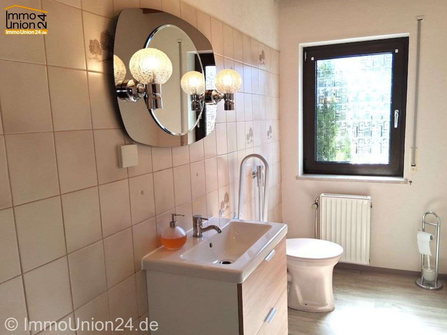 Immobilie in Langenzenn - 689.000,- für 200 qm Haus mit Potential für zwei Wohneinheiten oder für Selbständigkeit (z.B. Büro) - Bild 4