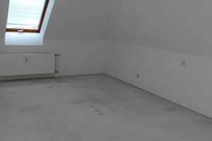 Schöne Seniorenwohnung mit Aufzug in Düsseldorf! Nur Ü 60 – Bergiusstraße 5, 40589 Holthausen, Düsseldorf – Vorschaubild 3