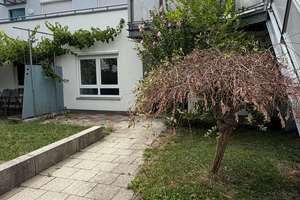 Attraktive 3-Zimmer-Erdgeschosswohnung mit Gartenanteil und Tiefgaragenstellplatz in Augsburg – Die vollständige Adresse der Immobilie erhältst du vom Anbieter., 86179 Haunstetten-Süd, Augsburg – Vorschaubild 2