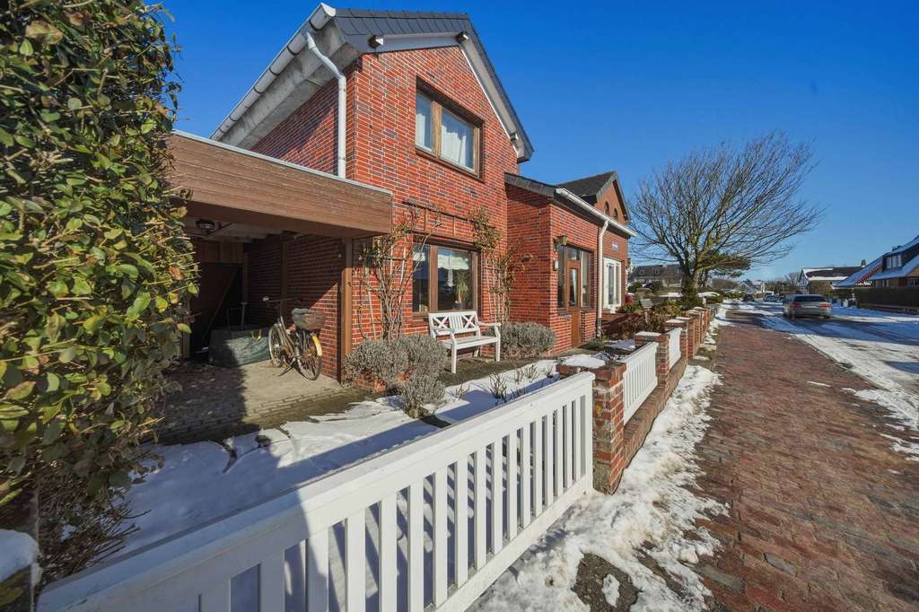 Immobilie in Sylt - Doppelhaushälfte mit Potenzial in zentraler Lage von Westerland - Bild 2