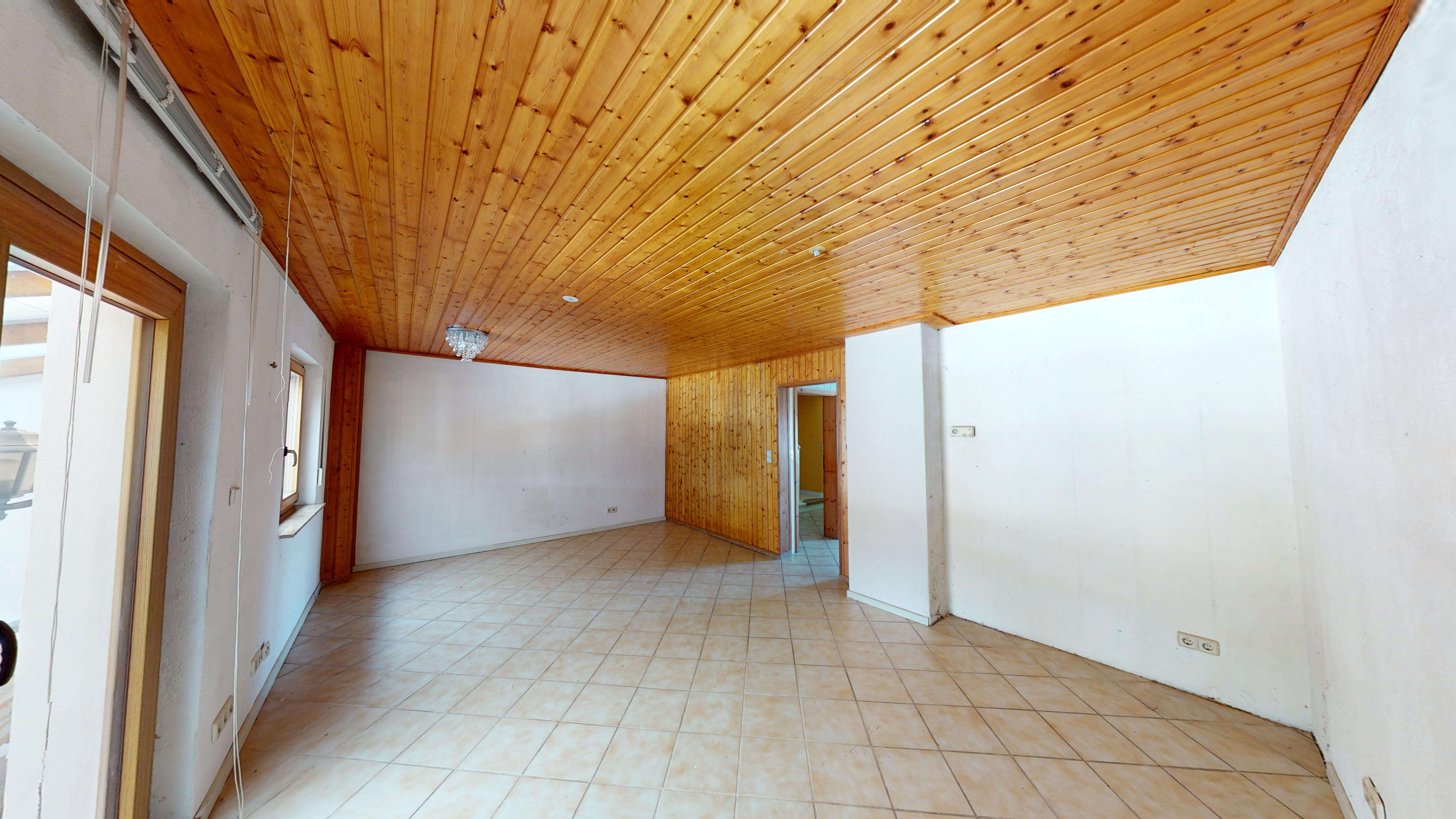 Immobilie in Kölleda - Reihenmittelhaus mit Wellnesskeller in beliebter Wohnlage von Kölleda - Bild 2