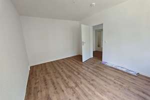 Neu renoviert! Helle 3-Zi. mit Balkon, Wanne & Laminat in ruhiger Lage!  – Würzburger Straße 36 B, 9130 Sonnenberg, Chemnitz – Vorschaubild 18