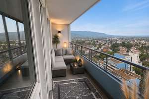 PENTHOUSE FEELING MIT PANORAMA BLICK! Sehr gut vermietete Kapitalanlage/Eigennutzung mit Aufzug & TG – 79114 Weingarten, Freiburg im Breisgau – Vorschaubild 1