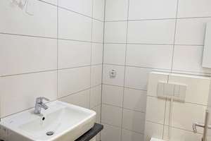 Bezugsfreie 2-Zimmer-Altbauperle im Herzen des Reuterkiez – Urbanes Wohnen in bester Neuköllner Lage – Elbestraße 35, 12045 Neukölln (Ortsteil), Berlin – Vorschaubild 9