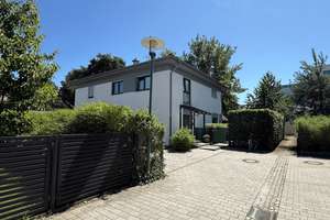 Kampa Traumhaus in Potsdam – 8 Zimmer, großer Garten, Garage, Fussbodenheizung & Energieeffizienz A+ – Die vollständige Adresse der Immobilie erhältst du vom Anbieter., 14476 Groß Glienicke, Potsdam – Vorschaubild 8