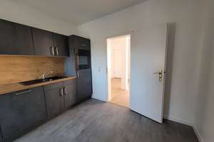 // FRISCH RENOVIERT - Bad mit Dusche - Einbauküche - Nähe Auenwald //