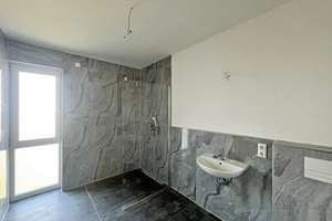 Property thumbnail 11