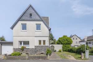 Ein Zuhause voller Möglichkeiten: 7 Zimmer & ein Garten zum Verlieben – Die vollständige Adresse der Immobilie erhältst du vom Anbieter., 53229 Holtorf, Bonn – Vorschaubild 3