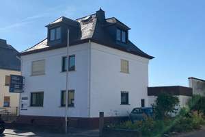Verkehrsgünstig gelegenes Zweifamilienhaus mit Gewerbeanbau und großem Grundstück – Die vollständige Adresse der Immobilie erhältst du vom Anbieter., 65551 Limburg an der Lahn – Vorschaubild 1