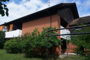Charmantes Haus mit guter Bausubstanz und Fernblick – inkl. Einliegerwohnung in Glattbach – Die vollständige Adresse der Immobilie erhältst du vom Anbieter., 63864 Glattbach – Vorschaubild 1