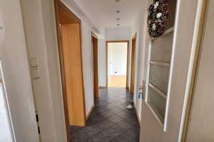 Charmante 1,5-Zimmer Wohnung mit Balkon in Solingen-Gräfrath – Wuppertaler Straße 53, 42653 Gräfrath, Solingen – Vorschaubild 2
