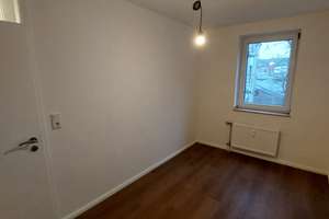 Top renovierte 3 Zimmer Wohnung mit Einbauküche! – Prinz-Ferdinand-Straße 7, 47798 Stadtmitte, Krefeld – Vorschaubild 8