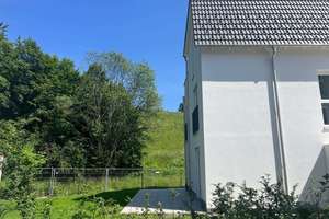 Nachhaltig wohnen & wohlfühlen – 6-Zimmer-Familienhaus mit Garten in Traunstein – Die vollständige Adresse der Immobilie erhältst du vom Anbieter., 83278 Traunstein – Vorschaubild 2