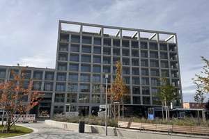 Moderne 2-Zimmer-Wohnung mit hochwertiger Ausstattung, Dachterrasse und Top-Infrastruktur. – Hermine-von-Parish-Straße 43, 81245 Neupasing, München – Vorschaubild 2