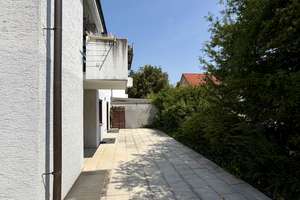 Modernisierte 3,5-Zimmer-Terrassenwohnung in ruhiger Feldrandlage – 70378 Mühlhausen (Ortsteil), Stuttgart – Vorschaubild 12