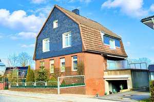 Großzügiges Familienhaus für Wohnen & Arbeiten – Die vollständige Adresse der Immobilie erhältst du vom Anbieter., 24111 Russee, Kiel – Vorschaubild 2
