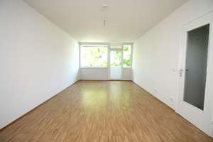 Tolle 2-Zimmer-Wohnung mit großer Loggia – Die vollständige Adresse der Immobilie erhältst du vom Anbieter., 81735 Neuperlach, München – Vorschaubild 3