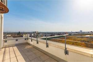 Penthouse für jedes Alter - barrierefreies Wohnen mit Dachterrasse und Weitblick