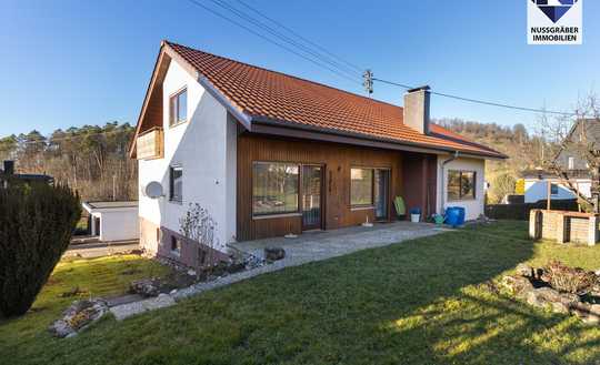 Familienparadies mit 7,5 Zimmern, offenem Kamin und großem Garten