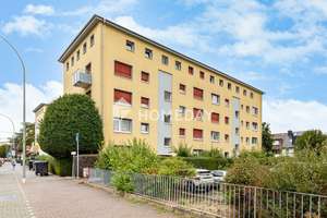 Renovierungsbedürftige & charmante 3-Zimmer-Wohnung mit 2 Balkone – 60431 Dornbusch, Frankfurt am Main – Vorschaubild 1