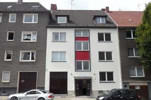 Frei ab 1.9.26 - 3,5-R.-Wohnung mit Einbauküche-Nähe Klinikum